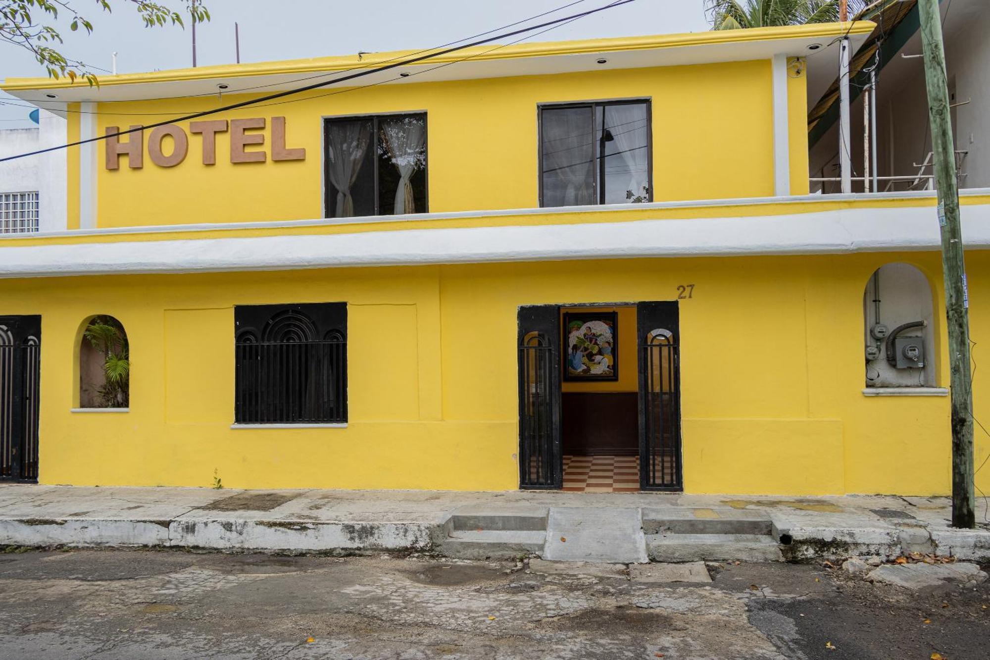 OYO Hotel Marías Chetumal Exterior foto