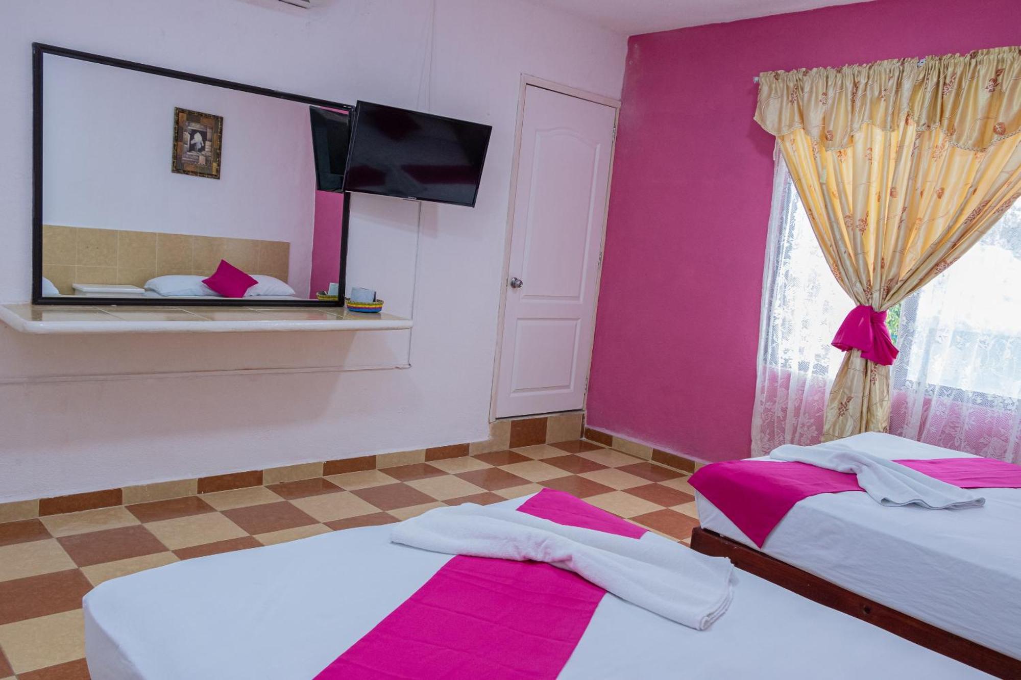 OYO Hotel Marías Chetumal Exterior foto